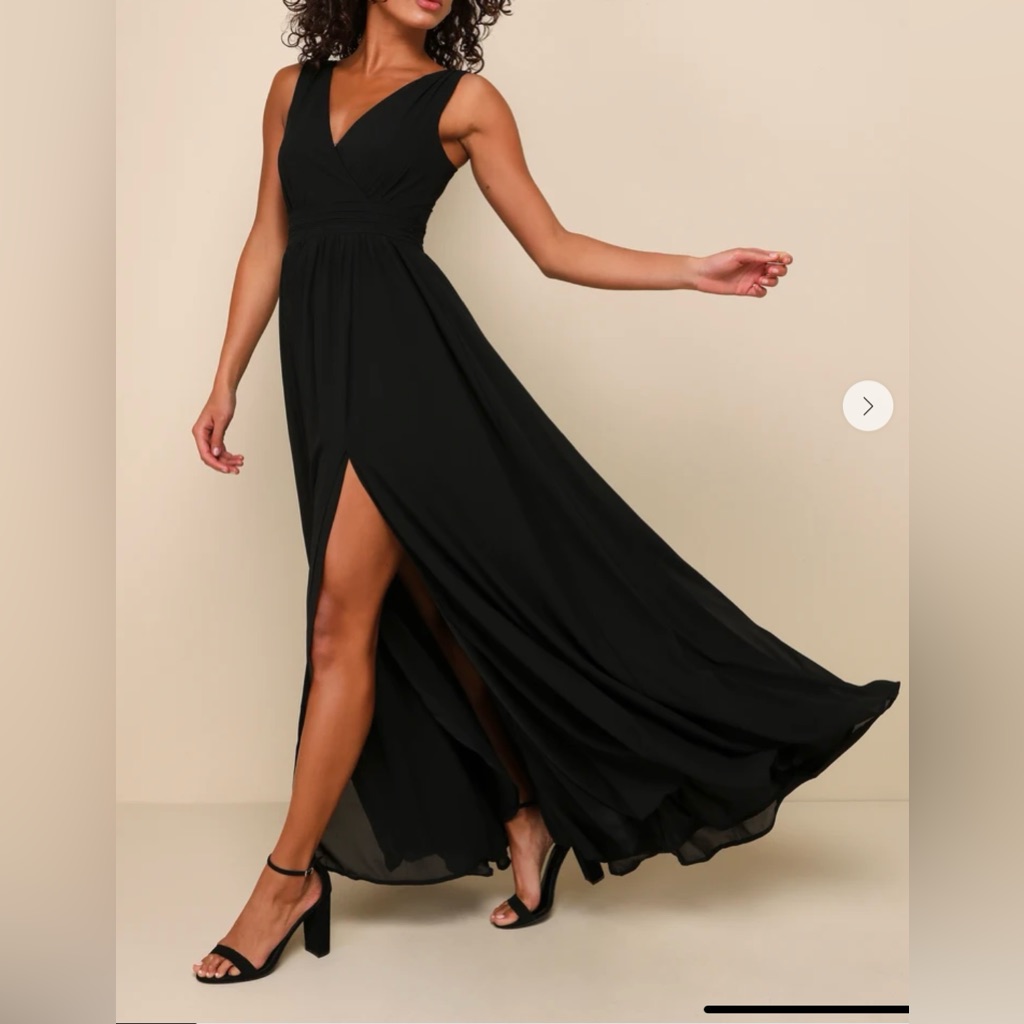Lulus Thoughts Of Hue Black Surplice Maxi